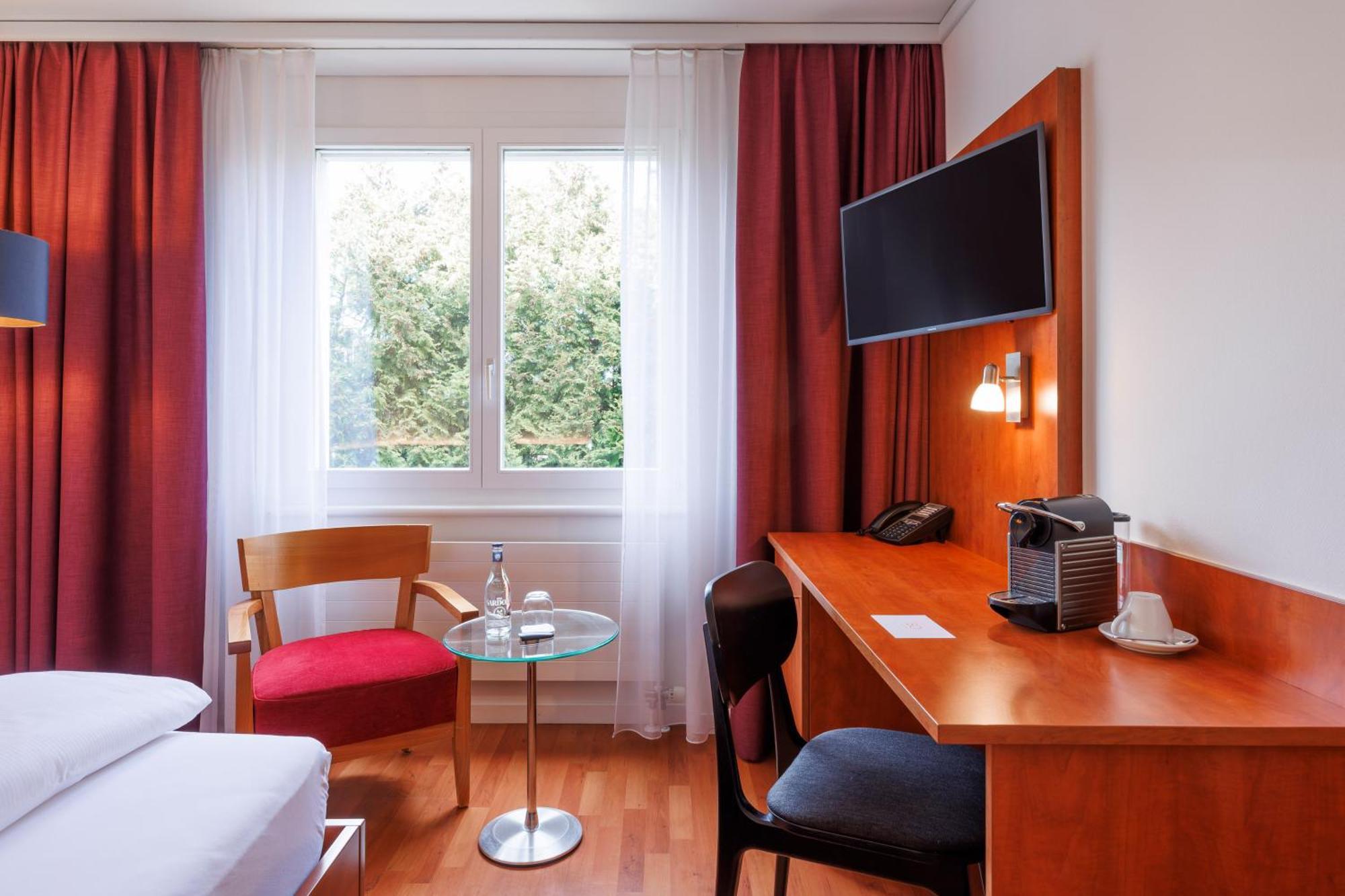 Sorell Hotel Sonnental Dübendorf Екстериор снимка